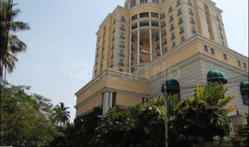 The Residency Towers Hotel Chennai Exterior photo